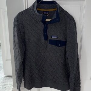 Patagonia organic Cotton Charcoal Quilted 1/4 Pullover W’s small. Cozy!